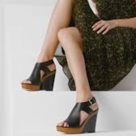 Michael Kors Josephine Black Leather Wedge Sandals Women Size 8 - Picture 1 of 11